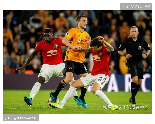 曼联粉丝活跃度持续攀升,稳居足球社群热度榜首 曼联粉丝活跃度持续攀升,稳居足球社群热度榜首