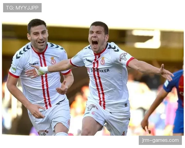 塔瓦雷斯推新举措强化团队协作,竞技表现显著提升 塔瓦雷斯推新举措强化团队协作,竞技表现显著提升