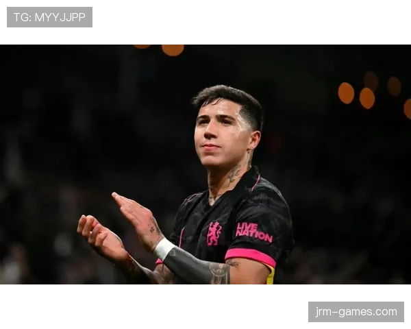 卡马文加 vs 克罗斯：出球能力与中场组织效率对比