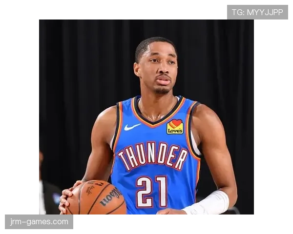 威金斯无球跑动提升球队三分火力 拉开防守空间明显增强