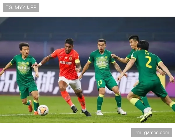 北京国安降级危机背后：战术混乱与豪门定位的巨大反差！